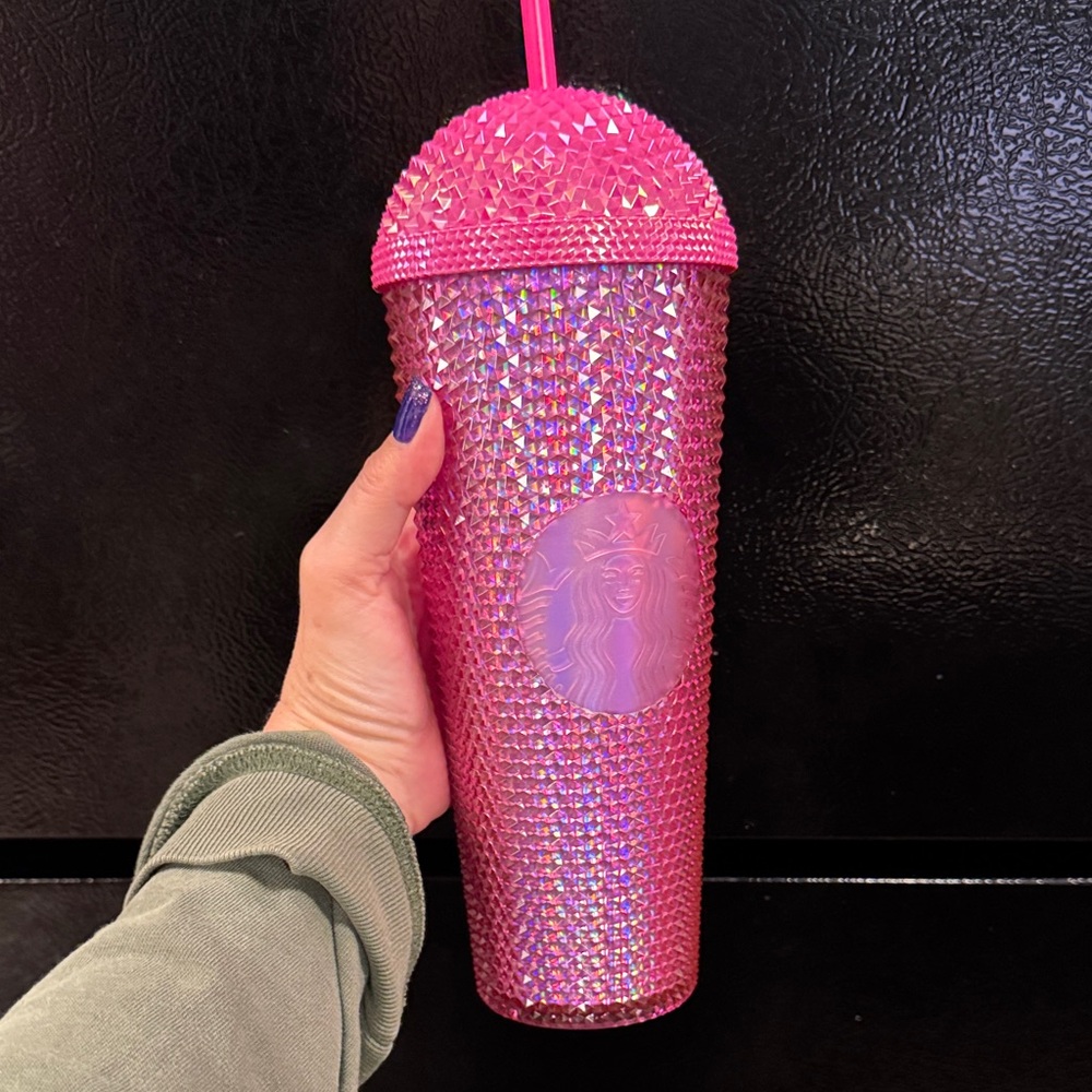 Starbucks Pink Studded Dome
Tumbler 24oz Venti Cold Cup w/ Straw NWT